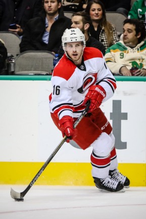 NHL: NOV 18 Hurricanes at Stars