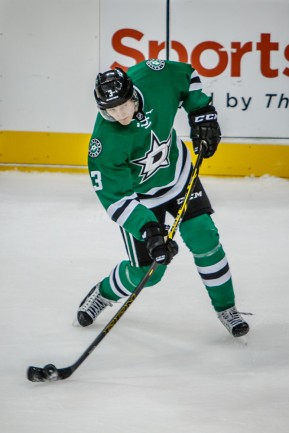 NHL: NOV 28 Wild at Stars