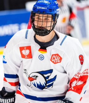 Tim Stützle of Adler Mannheim during the CHL ice hockey game between Djurgården and Adler Mannheim on September 8, 2019 in Stockholm. Photo: Simon Hastegård / Bildbyrån /