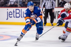 New York Islanders Defenceman Ryan Pulock (6) (Photo by Your Dennis Schneidler/Icon Sportswire)