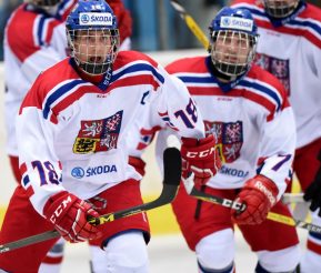Martin Necas at the Ivan Hlinka 2016 tournament. 