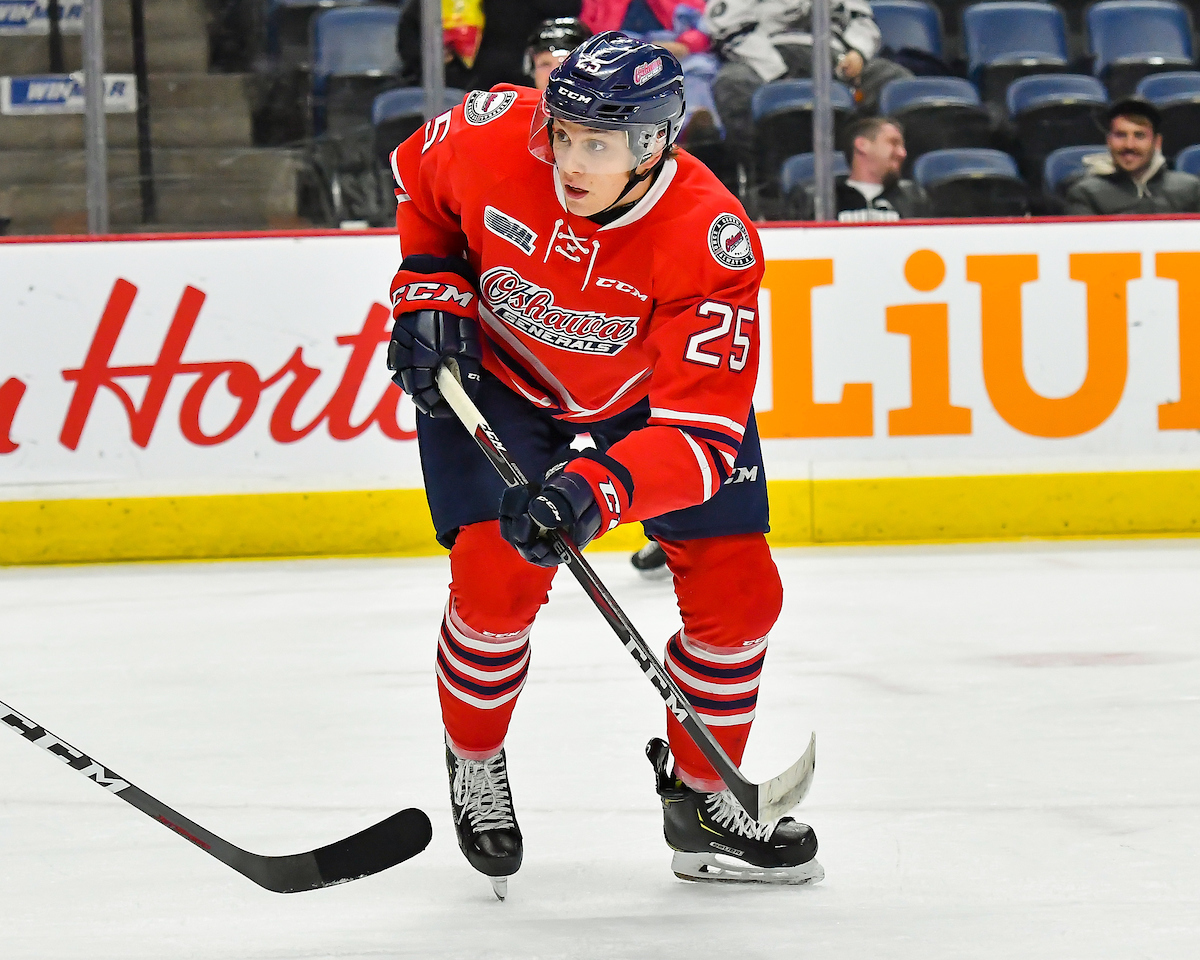 Forward #25 Nando Eggenberger of the Oshawa Generals