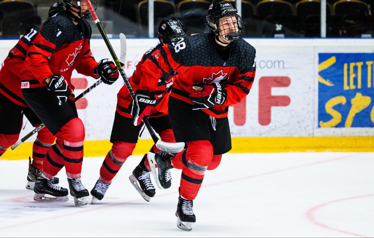 190427 Connor Zary of Canada celebrates after scoring 1-1 during the ice hockey semi final game in The IIHF U18 World Championship between Canada and Sweden on April 27 in Örnsköldsvik. Photo: Johan Löf / BILDBYRÅN / COP 230