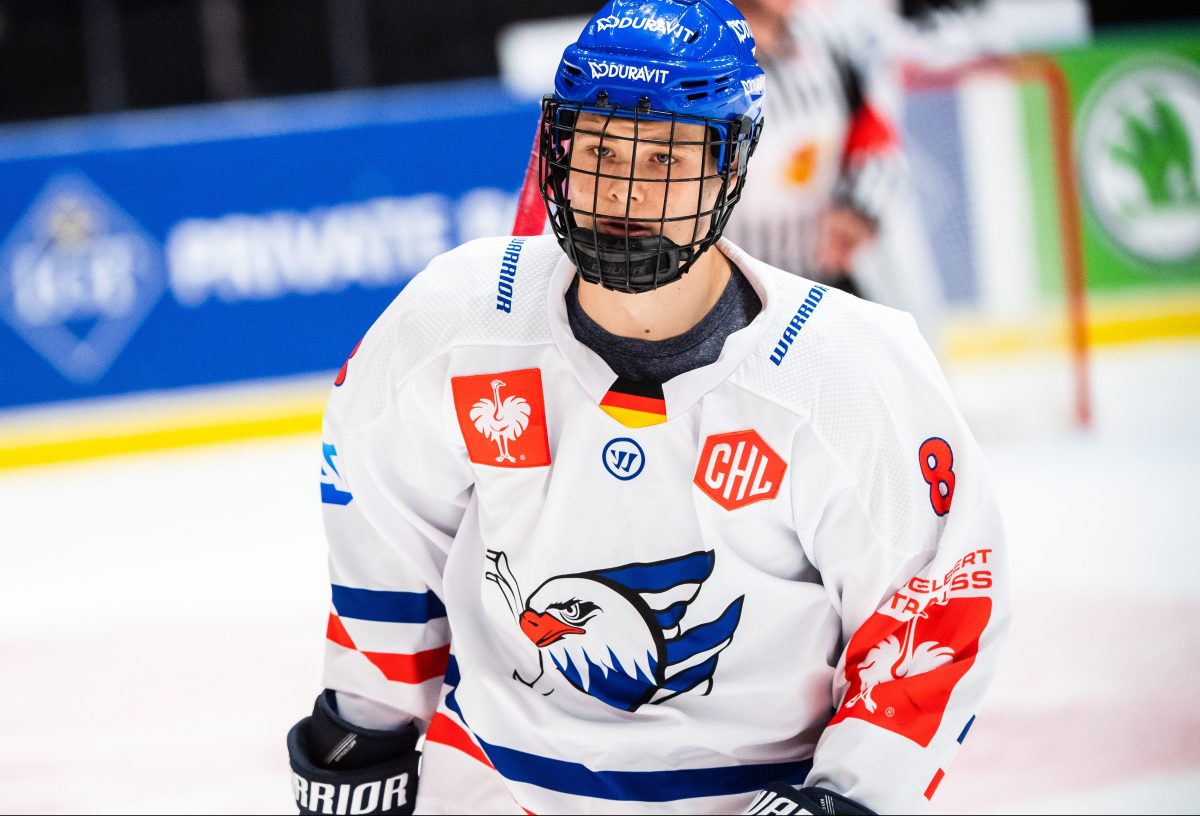 Tim Stützle of Adler Mannheim during the CHL ice hockey game between Djurgården and Adler Mannheim on September 8, 2019 in Stockholm. Photo: Simon Hastegård / Bildbyrån / 