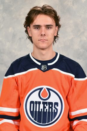 EDMONTON, AB - SEPTEMBER 14: Raphael Lavoie of the Edmonton Oilers poses for his official headshot for the 2019-2020 season on September 14, 2019 at Rogers Place in Edmonton, Alberta, Canada. (Photo by Andy Devlin/NHLI via Getty Images) *** Local Caption *** Raphael Lavoie