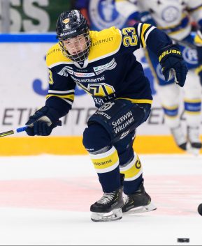 HV71's Zion Nybeck during the ice hockey match in SHL between HV71 and Leksand on December 26, 2019 in Jönköping. Photo: Carl Sandin / BILDBYRÅN